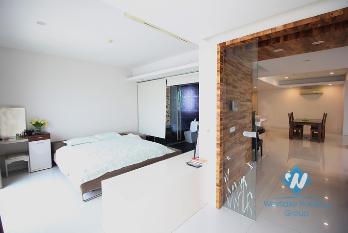 Newly three bedrooms apartment for rent in Ciputra, Tay Ho, Ha Noi